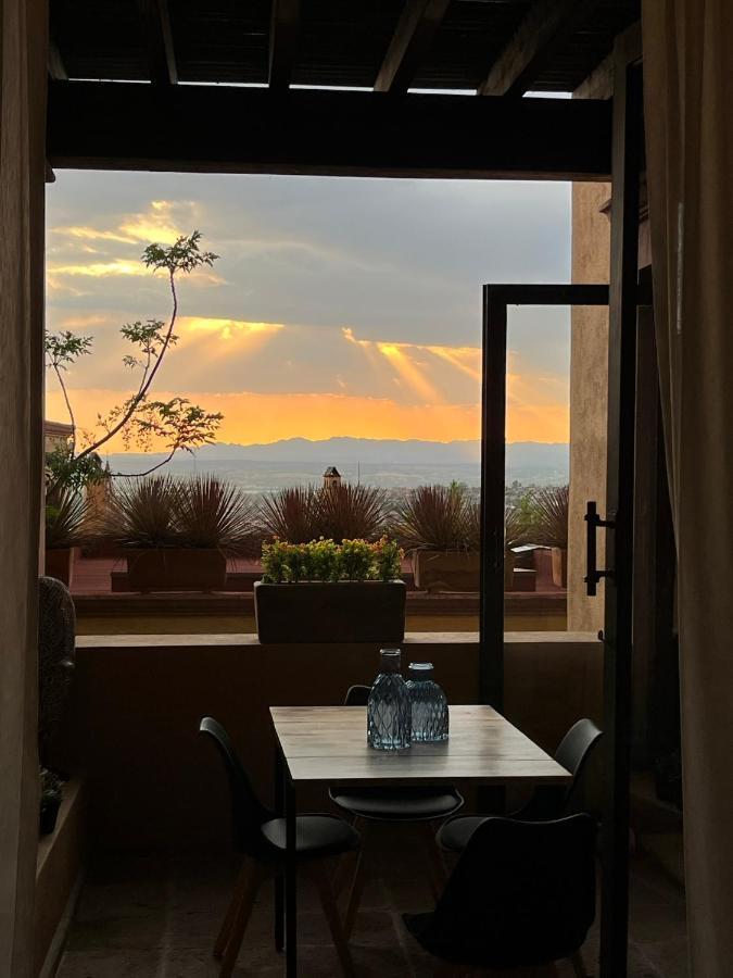 Cousy Condo In The Historic Center Of San Miguel De Allende, Incredible View, Pool, Bbq, 3 Blocks From The Main Parish Альенде Экстерьер фото