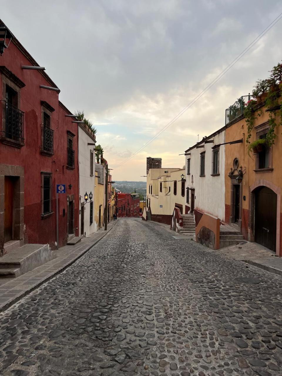 Cousy Condo In The Historic Center Of San Miguel De Allende, Incredible View, Pool, Bbq, 3 Blocks From The Main Parish Альенде Экстерьер фото